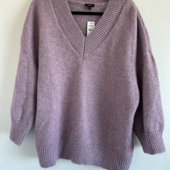 V-Neck Oversized Sweater New winery Express 08374097 NWT - Picture 9 of 13